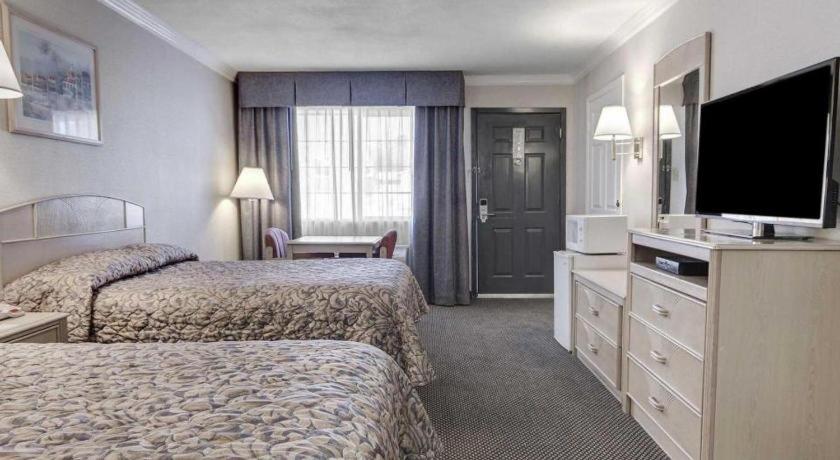 ואן הורן Econo Lodge מראה חיצוני תמונה