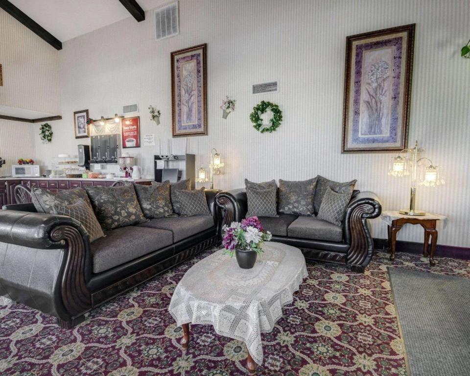 ואן הורן Econo Lodge מראה חיצוני תמונה