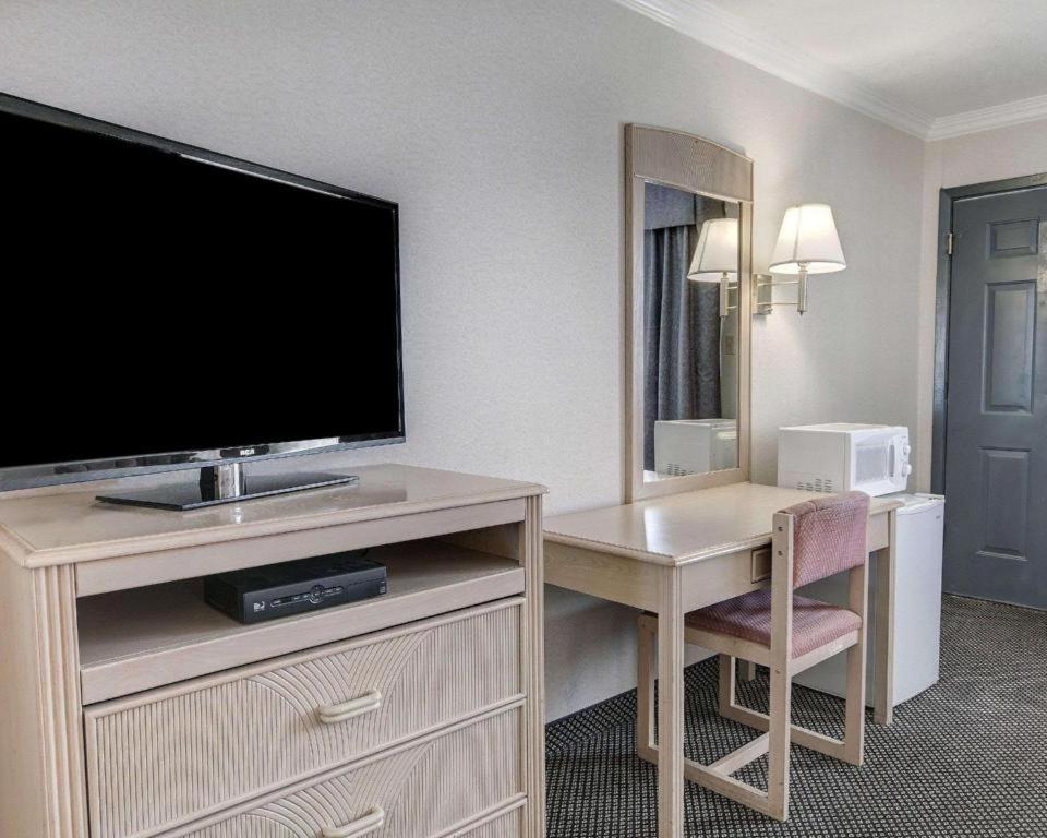 ואן הורן Econo Lodge מראה חיצוני תמונה