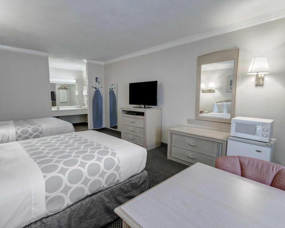 ואן הורן Econo Lodge מראה חיצוני תמונה