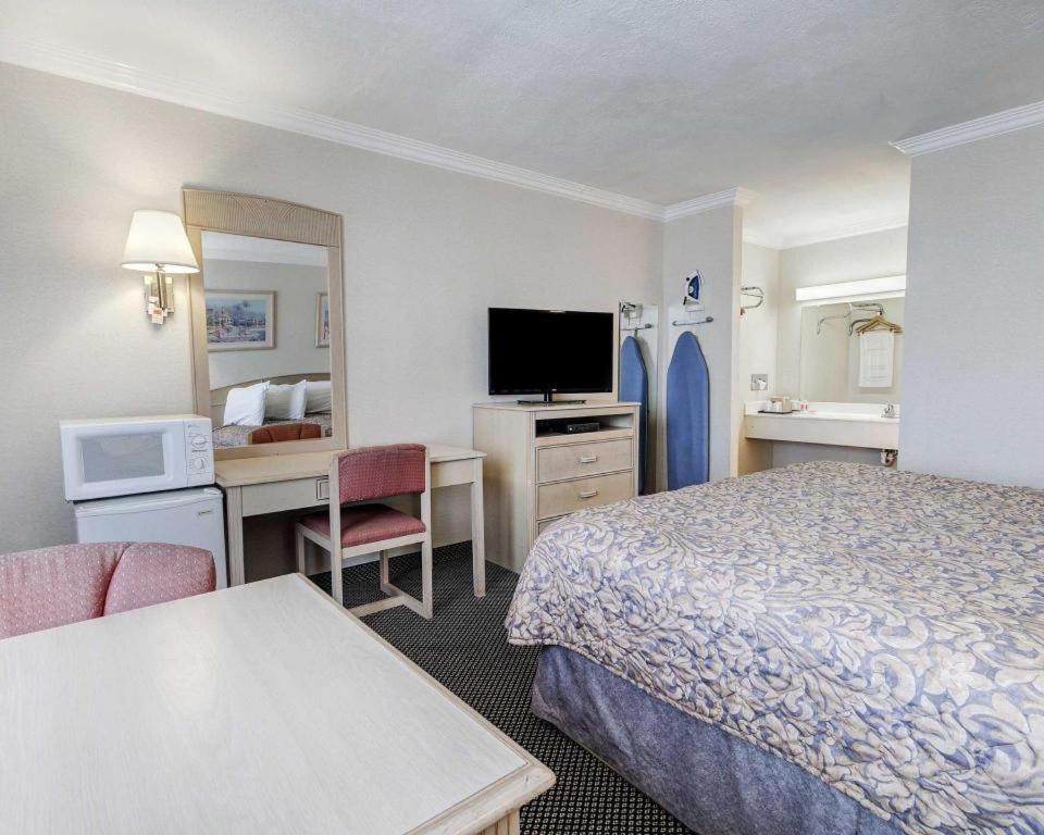 ואן הורן Econo Lodge מראה חיצוני תמונה